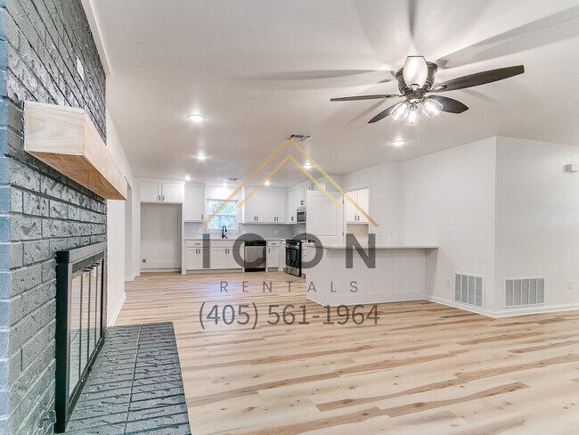 Photo - 11747 Silver Maple Dr