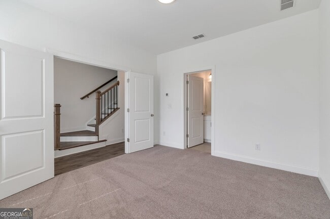 Photo - 1140 Larkin Dr