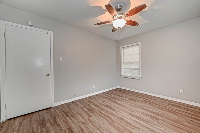 Photo - 4203 Tavenor Ln