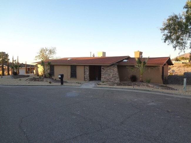 Photo - 320 Barbaree Dr