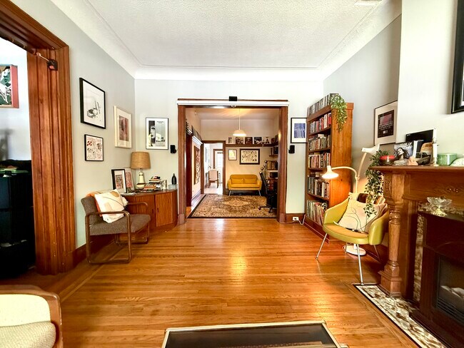 Photo - 2 Bed - 35-37 West Ave S