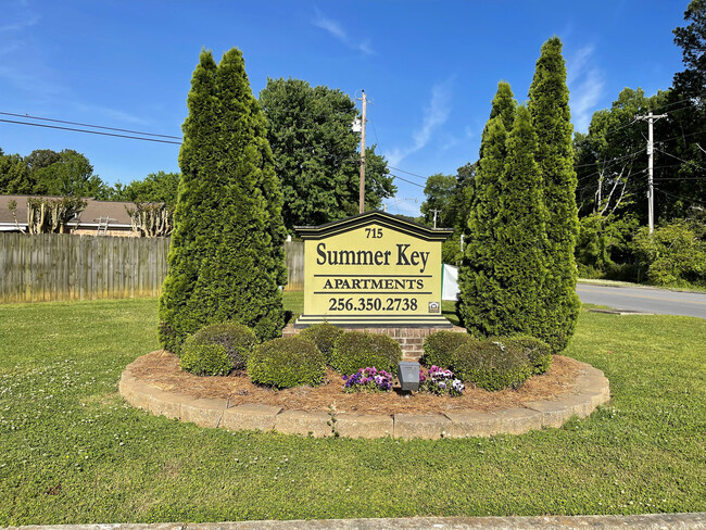 Summer Key Apartments - Summer Key Apartments