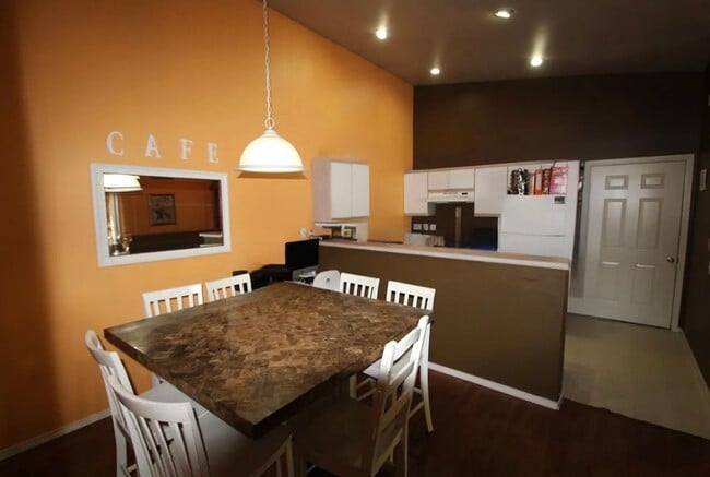 Photo - 928 NE Hidden Valley Dr Unit 1