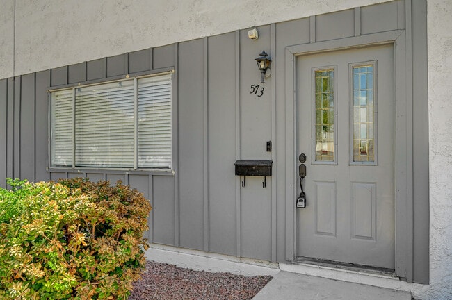 Photo - 573 Greenbriar Townhouse Way