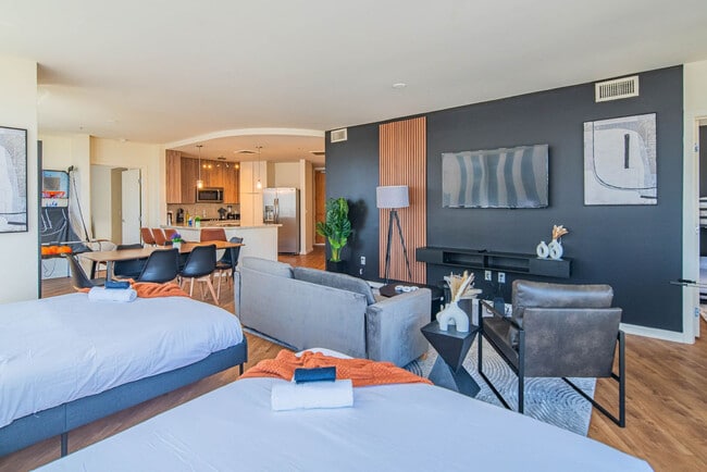 Photo - 44 W Monroe St Unidad ID1388726P