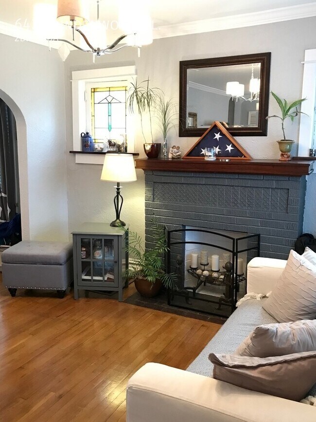 Photo - 6439 Lindenwood Pl