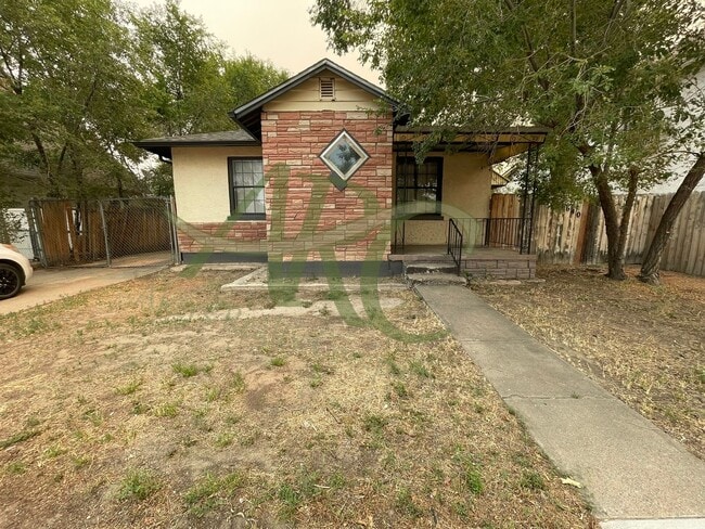 Building Photo - 1640 E Orman Ave