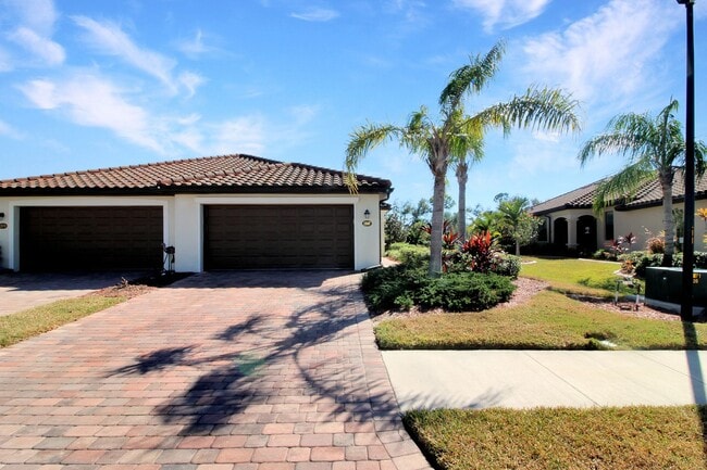 Building Photo - Gran Paradiso Annual Villa for Rent