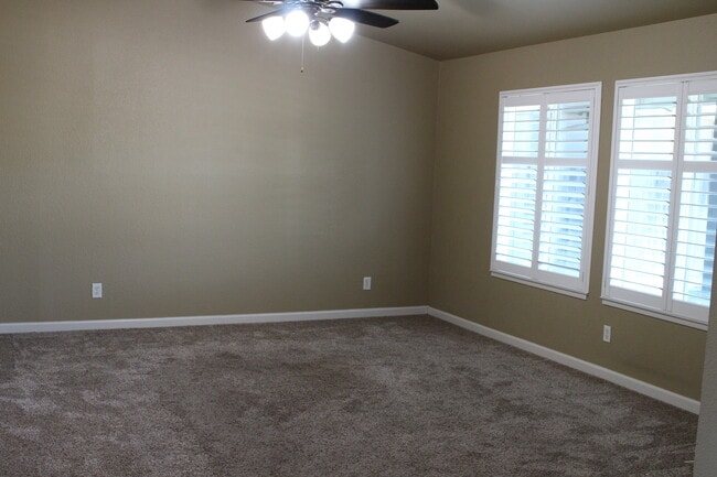 Photo - 425 Bluefield Ave