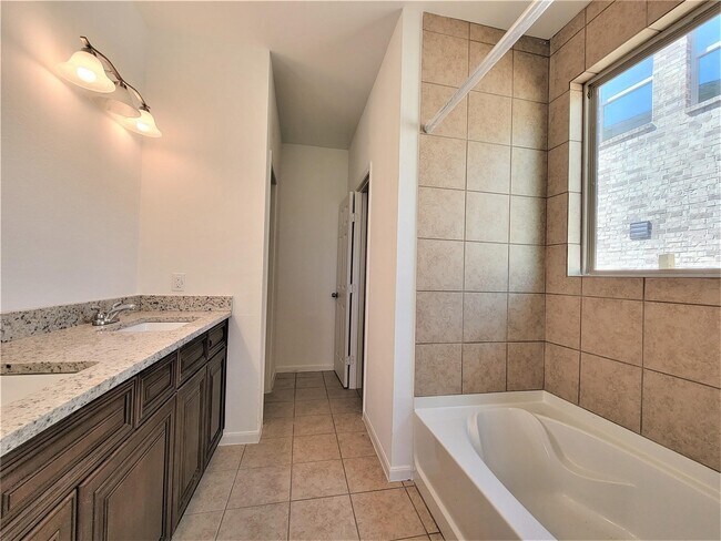 Photo - 151 Island Blvd