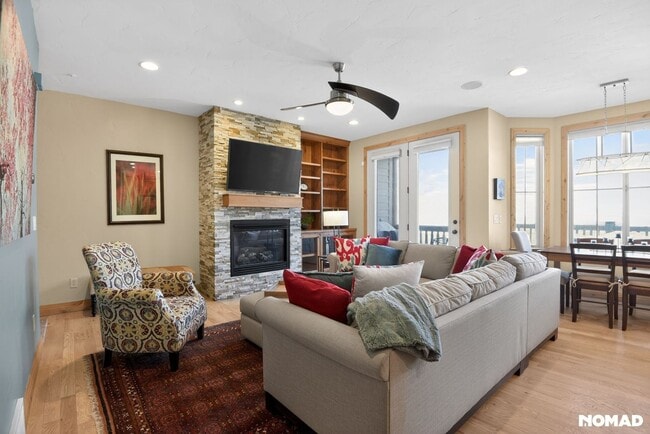 Photo - 3042 Lower Saddleback Rd