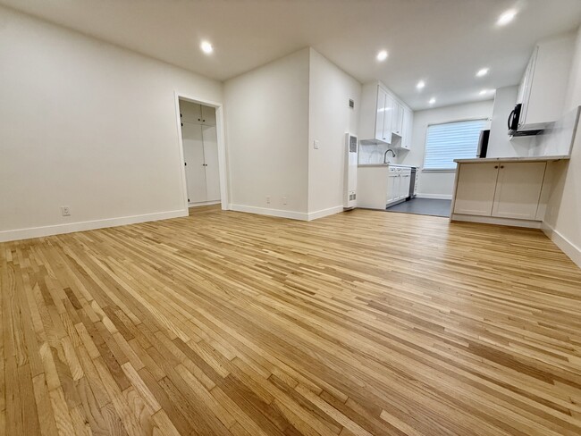 Photo - 3563 1/2 Keystone Ave Unit 3563 Keystone Ave.