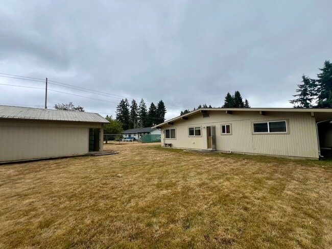 Photo - Updated 3BD w/ Outbuildings & Shop - Water included