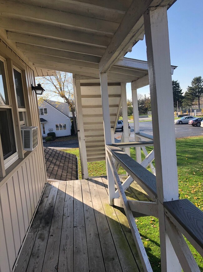 5295 E Trindle Rd Unit 2nd floor