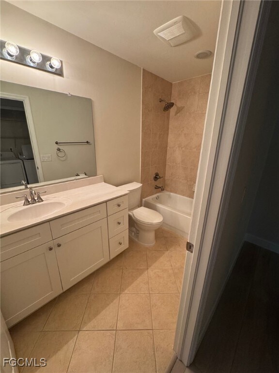 Building Photo - 11001 Gulf Reflections Drive Unit 106