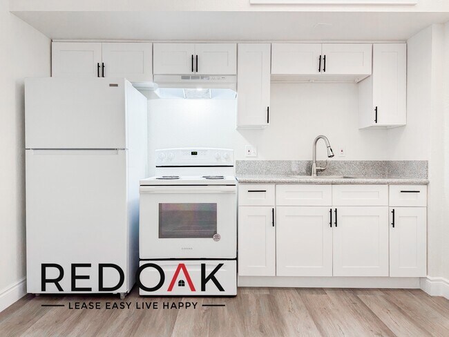 Photo - Charming One Bedroom with Sun-Drenched Roo... Unidad 102