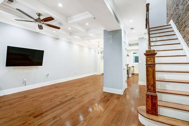 Photo - 2926 12th St NE