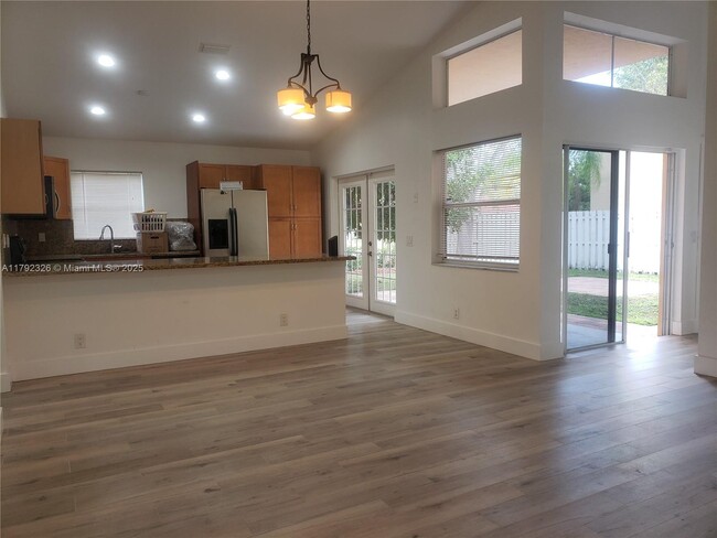 Photo - 719 Stanton Dr Casa