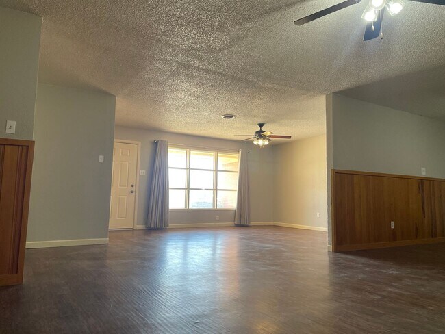 Photo - Cozy 3 Bedroom Home