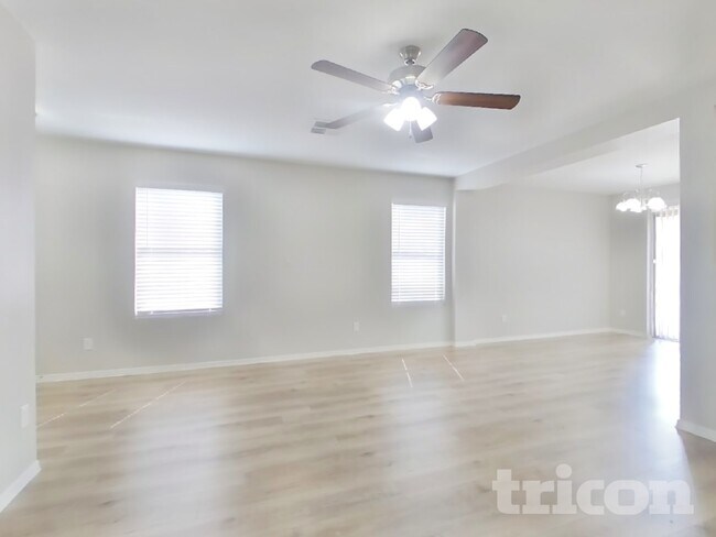 Photo - 11807 W Aster Dr