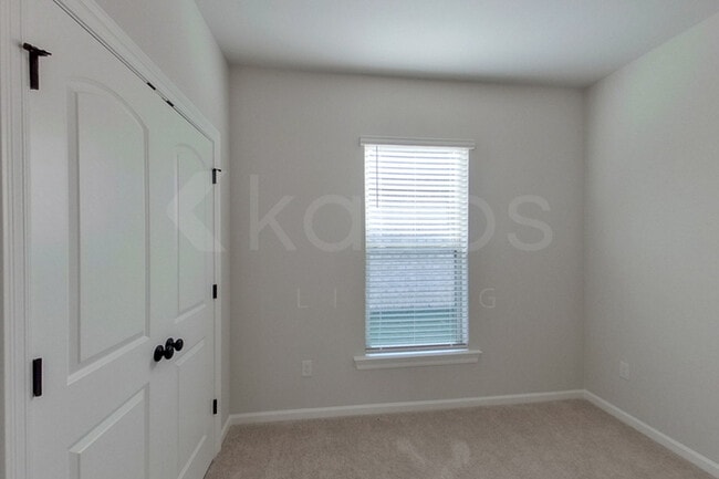 Photo - 13948 Barrington Ave