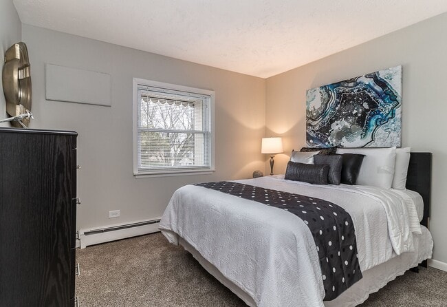 Photo - Edgewood Apartments