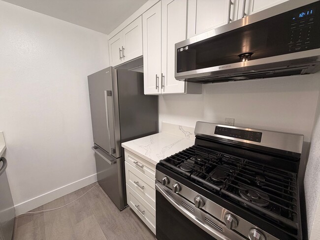 Photo - Cat-Friendly Condo with Private Cat Patio Enclosure + Resort-Style Amenities in Tarzana!