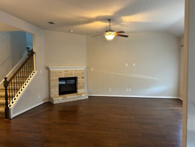 Photo - 22427 Carriage Bush