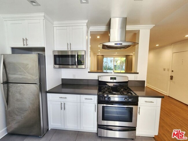 Photo - 142 San Vicente Blvd