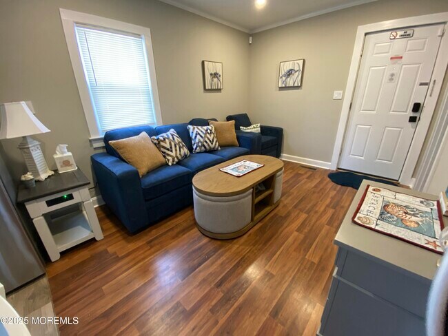 Photo - 215 Webster Ave