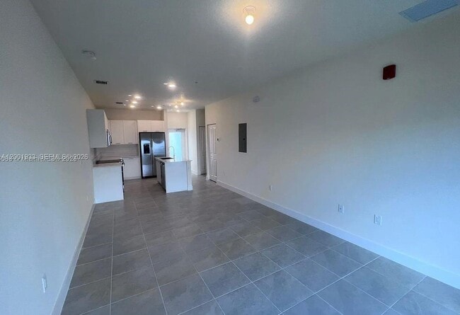 Building Photo - 8001 NW 41st St Unit F-410