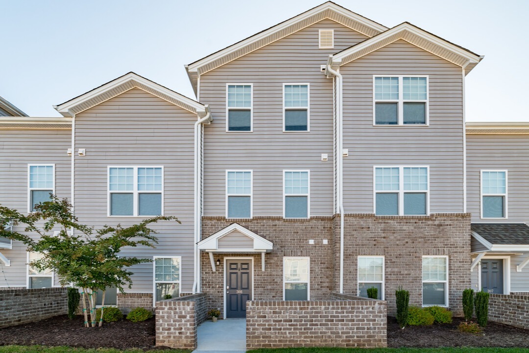 The Reserve at Burton Creek (Student Housing) - The Reserve at Burton Creek (Student Housing)