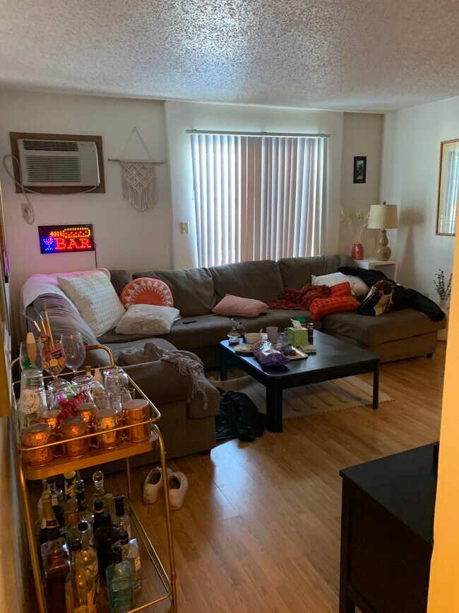 Photo - 500 S Linn St Apartments Unit 6