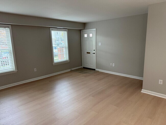 Photo - 1203 Crosshill Ct