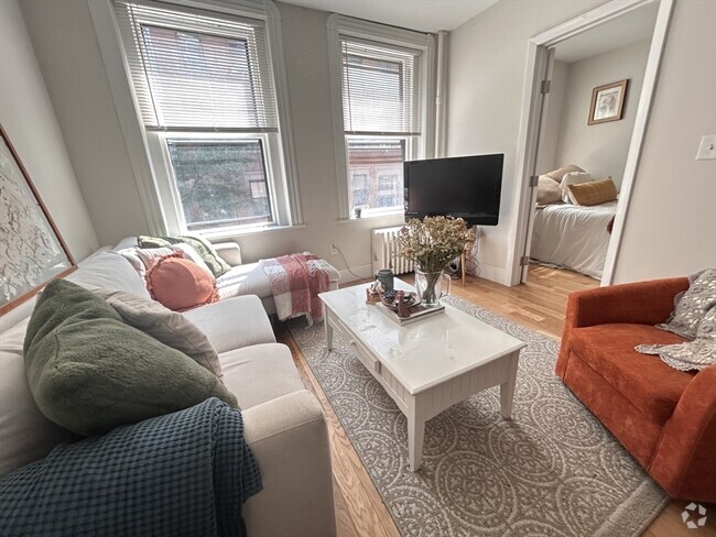 Building Photo - 33 Grove St Unit 3 Rental