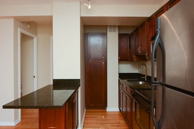 Photo - 4180 N Marine Dr Unidad 908