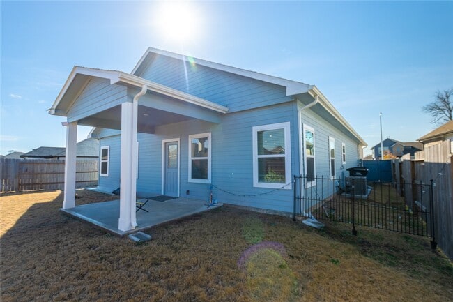 Photo - 32422 Clouser Crawdad Ct