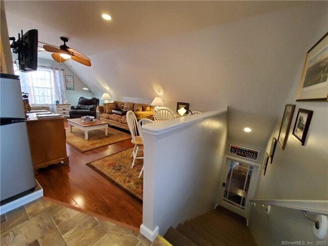 Photo - 33 Chapman Rd