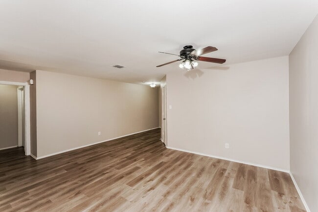 4549 Lacebark Ln