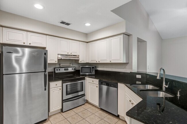 Photo - ** IBIS CLUB ** 3 BED / 2 BATH - CONDO - GATED COMMUNITY - SMALL PET OK! - ANNUAL RENTAL