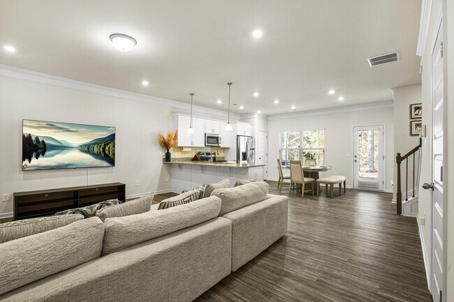 Photo - 2070 Ravencliff Dr