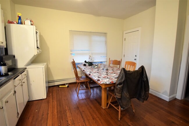 Photo - 839 Parker St Unit 2