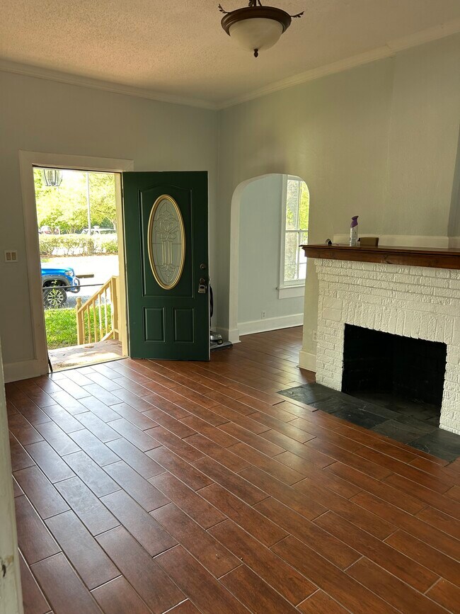 Photo - 1554 Lasalle St Casa