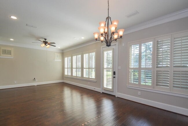 Photo - 1110 Oakwood Pass Ct