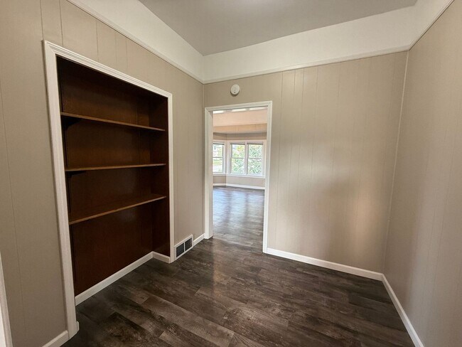 Photo - 1800 E Main St Unit #3