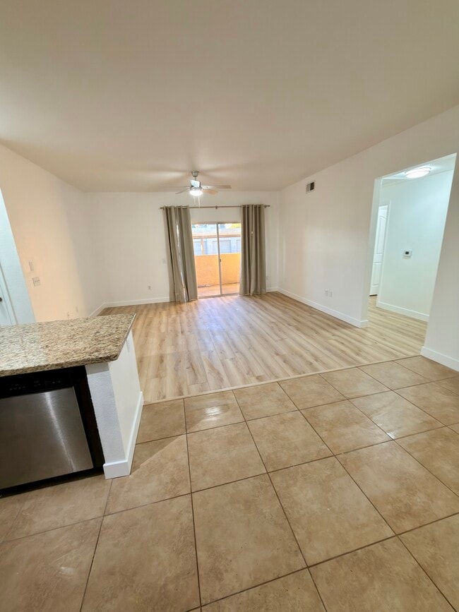 Photo - 16013 S Desert Foothills Pkwy Unidad #1161