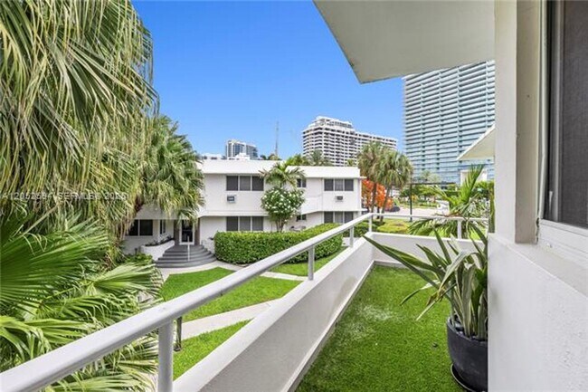 Photo - 10190 Collins Ave