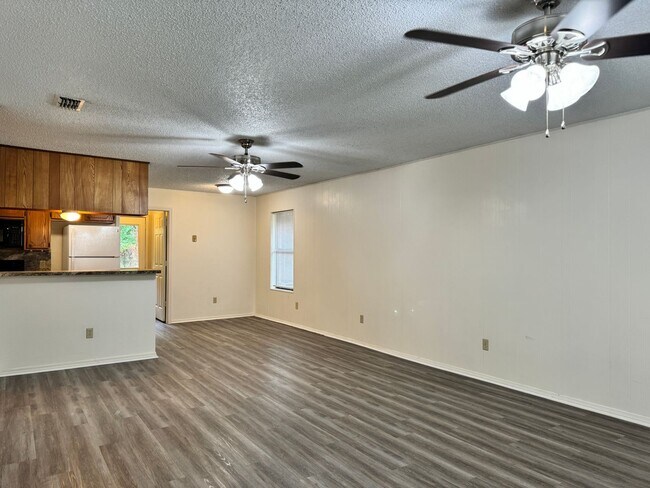 Photo - 10768 Kiamichi Dr
