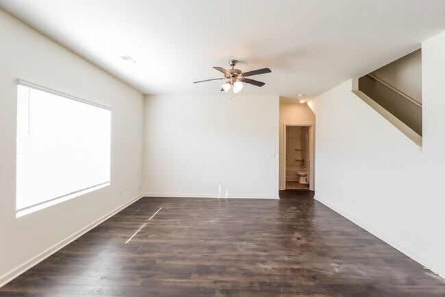 Photo - 5676 Timber Leaf Lp