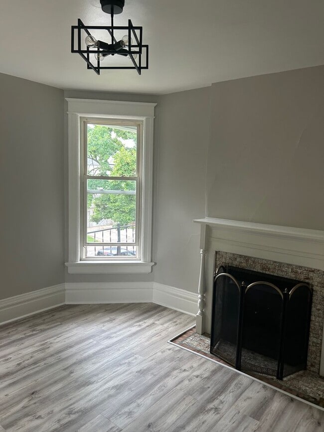 Photo - 1675 N Marshall St Unit 1677 N Marshall St 2nd Floor